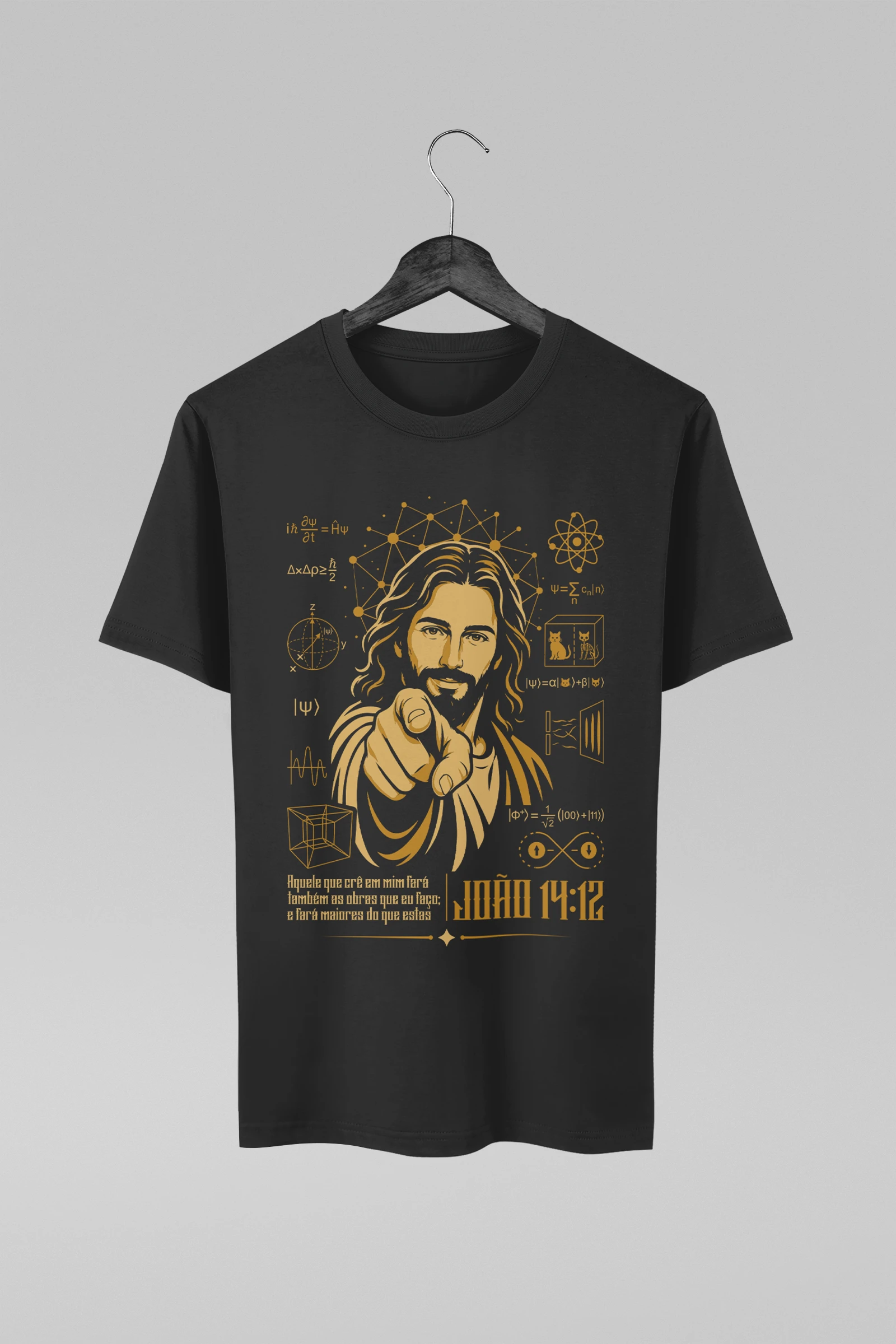 Camiseta preta com estampa de Jesus, João 14:12 e referências à física quântica