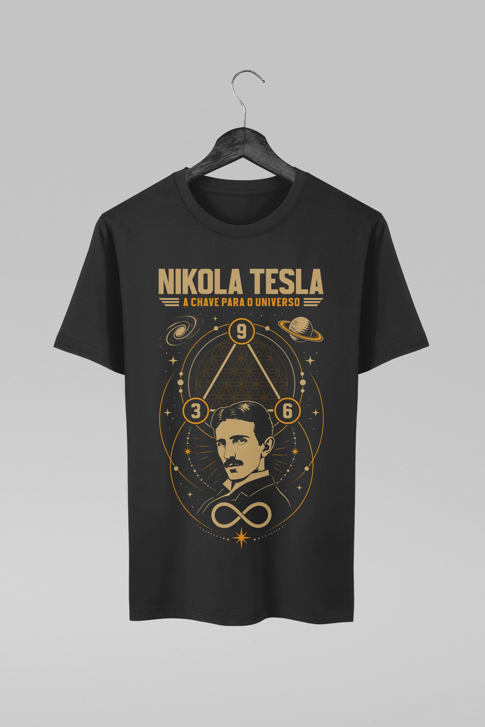 Camiseta preta com estampa A Chave Para O Universo Nikola tesla