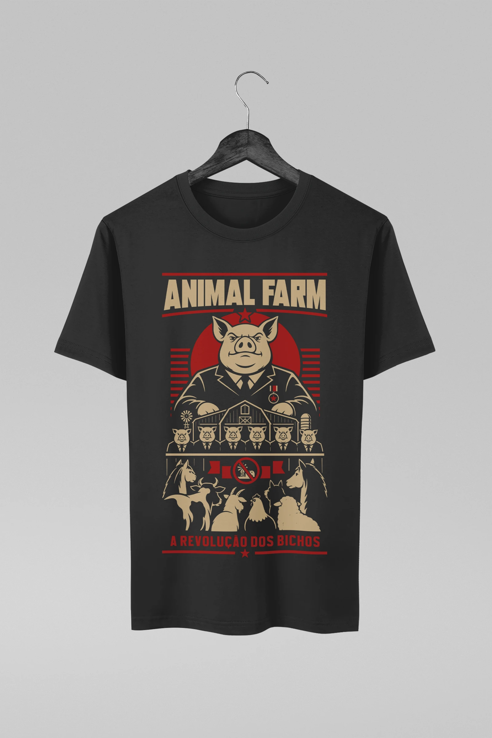 Camiseta preta com estampa inspirada em Animal Farm A Revolução dos Bichos de George Orwell